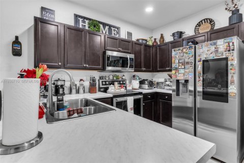 Купить таунхаус в Хомстед, Флорида 3 спальни, 173.73м2, № 2034386 - фото 14