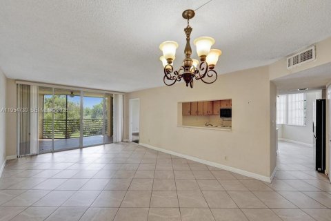 Copropriété à vendre à Davie, Floride: 3 chambres, 107.3 m2 № 2010846 - photo 8