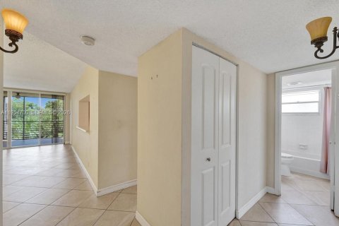 Copropriété à vendre à Davie, Floride: 3 chambres, 107.3 m2 № 2010846 - photo 11