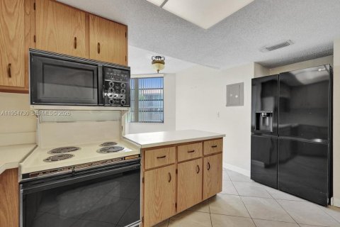 Copropriété à vendre à Davie, Floride: 3 chambres, 107.3 m2 № 2010846 - photo 18