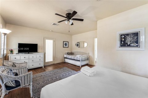 Villa ou maison à louer à Hollywood, Floride: 4 chambres, 173.08 m2 № 2390052 - photo 26