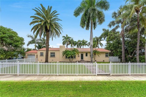 Villa ou maison à louer à Hollywood, Floride: 4 chambres, 173.08 m2 № 2390052 - photo 6
