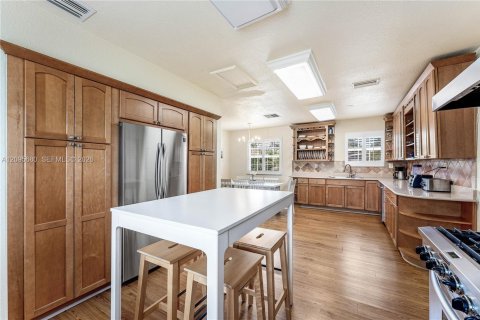 Villa ou maison à louer à Hollywood, Floride: 4 chambres, 173.08 m2 № 2390052 - photo 17
