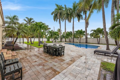 Villa ou maison à louer à Hollywood, Floride: 4 chambres, 173.08 m2 № 2390052 - photo 27