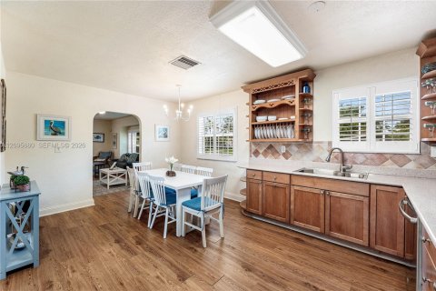 Villa ou maison à louer à Hollywood, Floride: 4 chambres, 173.08 m2 № 2390052 - photo 15