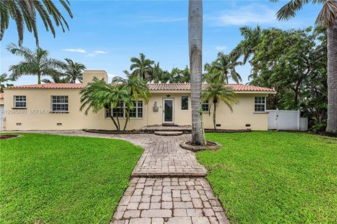 Villa ou maison à Hollywood, Floride 4 chambres, 173.08 m2 № 2390052