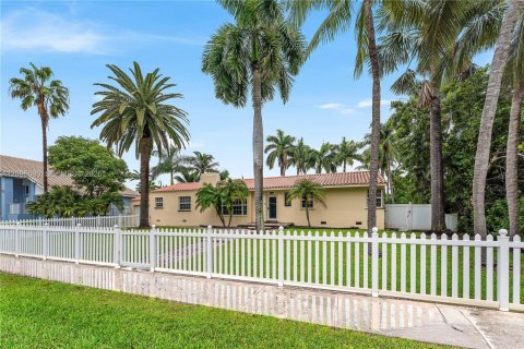 Villa ou maison à louer à Hollywood, Floride: 4 chambres, 173.08 m2 № 2390052 - photo 7