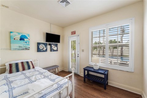 Villa ou maison à louer à Hollywood, Floride: 4 chambres, 173.08 m2 № 2390052 - photo 23