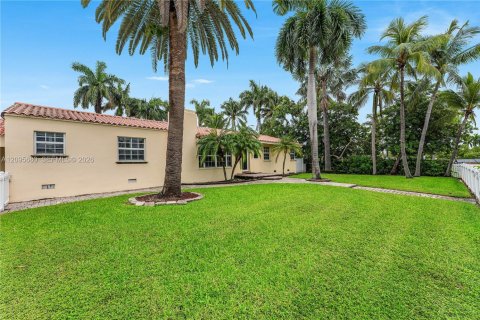 Villa ou maison à louer à Hollywood, Floride: 4 chambres, 173.08 m2 № 2390052 - photo 3