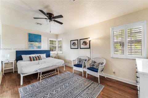 Villa ou maison à louer à Hollywood, Floride: 4 chambres, 173.08 m2 № 2390052 - photo 25