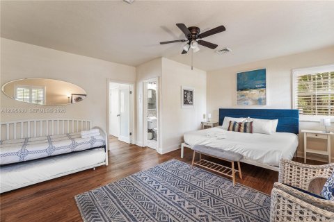 Villa ou maison à louer à Hollywood, Floride: 4 chambres, 173.08 m2 № 2390052 - photo 24