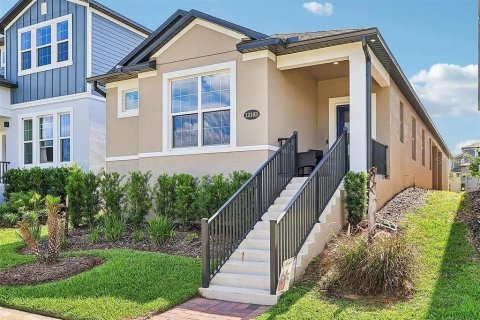 House in Winter Garden, Florida 3 bedrooms, 149.02 sq.m. № 2400388