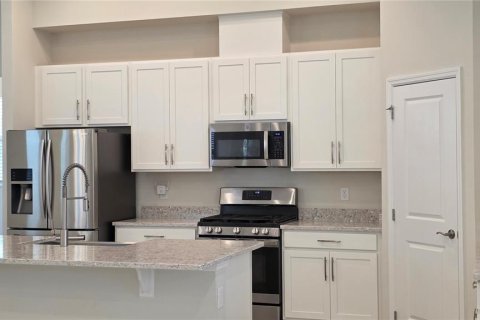 House in Winter Garden, Florida 3 bedrooms, 149.02 sq.m. № 2400388 - photo 24