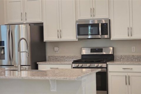House in Winter Garden, Florida 3 bedrooms, 149.02 sq.m. № 2400388 - photo 25
