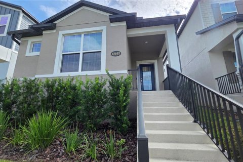 House in Winter Garden, Florida 3 bedrooms, 149.02 sq.m. № 2400388 - photo 3
