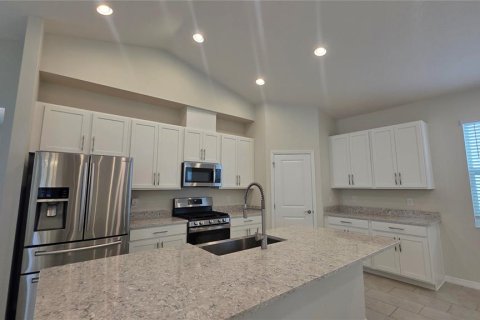 House in Winter Garden, Florida 3 bedrooms, 149.02 sq.m. № 2400388 - photo 20