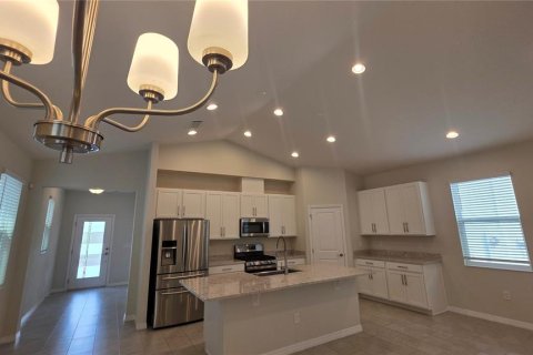 House in Winter Garden, Florida 3 bedrooms, 149.02 sq.m. № 2400388 - photo 19