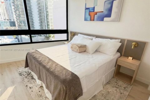 Condo in Miami, Florida, 1 bedroom  № 1997898 - photo 4