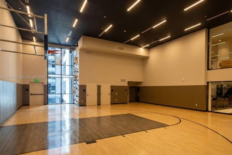 Condo in Miami, Florida, 1 bedroom  № 1997898 - photo 30