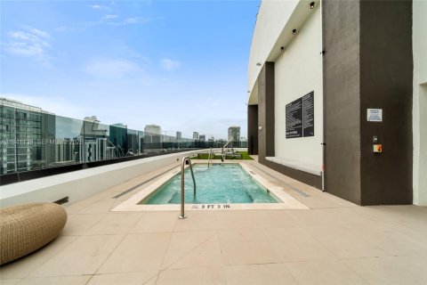 Condo in Miami, Florida, 1 bedroom  № 1997898 - photo 25