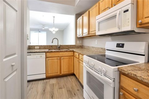 Condo in Sarasota, Florida, 3 bedrooms  № 2389209 - photo 5