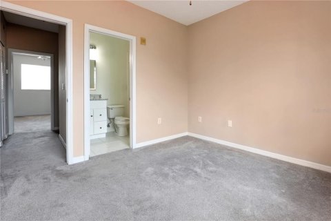 Condo in Sarasota, Florida, 3 bedrooms  № 2389209 - photo 22