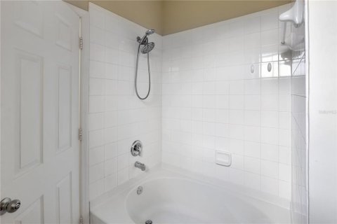 Condo in Sarasota, Florida, 3 bedrooms  № 2389209 - photo 19