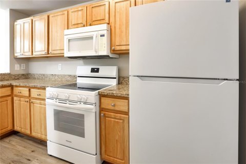 Condo in Sarasota, Florida, 3 bedrooms  № 2389209 - photo 6