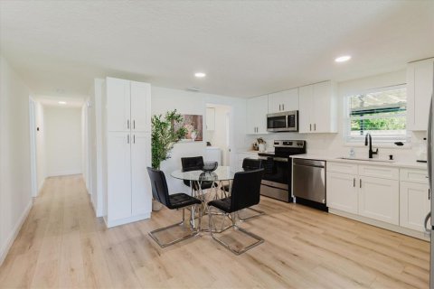 Villa ou maison à vendre à Saint Petersburg, Floride: 3 chambres, 106.56 m2 № 2148362 - photo 15