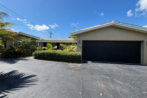 Casa en alquiler en Fort Lauderdale, Florida, 4 dormitorios, 148.74 m2 № 1188670 - foto 1