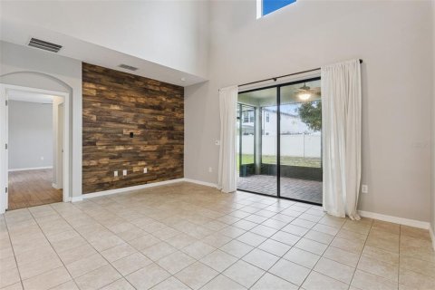 Villa ou maison à vendre à Groveland, Floride: 4 chambres, 202.43 m2 № 2410456 - photo 6