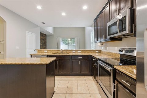 Villa ou maison à vendre à Groveland, Floride: 4 chambres, 202.43 m2 № 2410456 - photo 14
