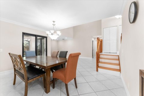 House in Weston, Florida 4 bedrooms, 195.37 sq.m. № 2086522 - photo 6