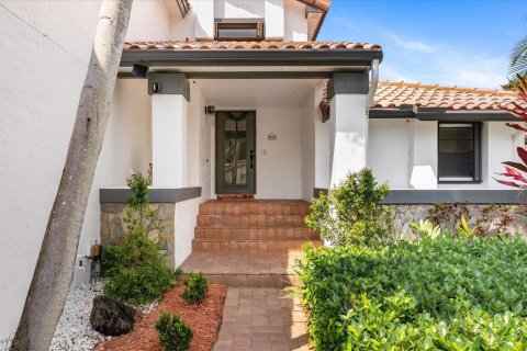 House in Weston, Florida 4 bedrooms, 195.37 sq.m. № 2086522 - photo 4