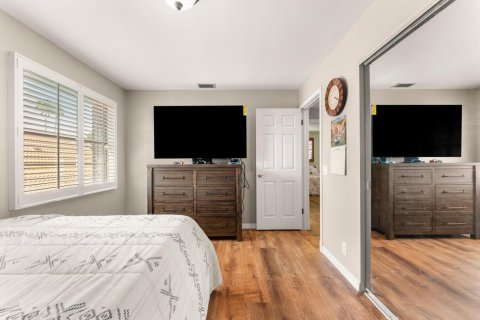 House in Weston, Florida 4 bedrooms, 195.37 sq.m. № 2086522 - photo 21