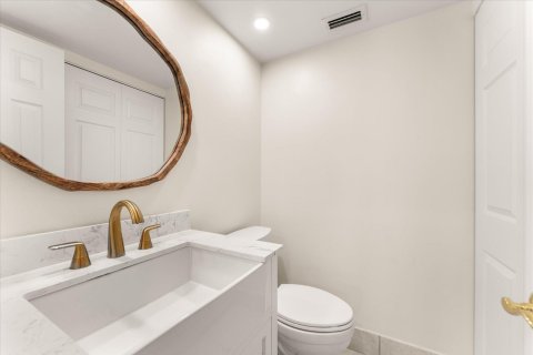 House in Weston, Florida 4 bedrooms, 195.37 sq.m. № 2086522 - photo 29