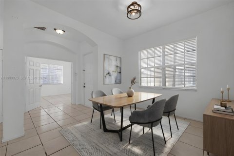 Купить таунхаус в Мирамар, Флорида 4 спальни, 185.99м2, № 2051090 - фото 27