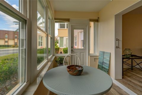 Copropriété à louer à Saint Petersburg, Floride: 1 chambre, 68.56 m2 № 2099339 - photo 9