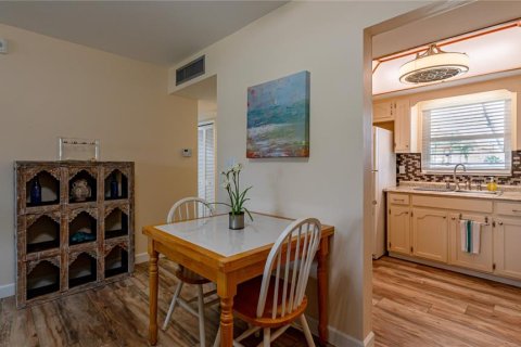 Copropriété à louer à Saint Petersburg, Floride: 1 chambre, 68.56 m2 № 2099339 - photo 14