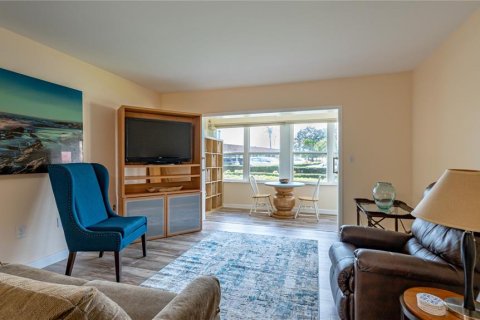 Copropriété à louer à Saint Petersburg, Floride: 1 chambre, 68.56 m2 № 2099339 - photo 3