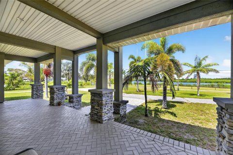House in Ruskin, Florida 4 bedrooms, 292.83 sq.m. № 1846407 - photo 15