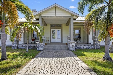 House in Ruskin, Florida 4 bedrooms, 292.83 sq.m. № 1846407 - photo 13