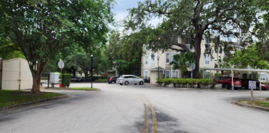 Condo in Orlando, Florida, 2 bedrooms № 2151149