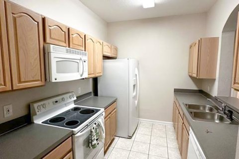 Condo in Orlando, Florida, 2 bedrooms № 2151149 - photo 13