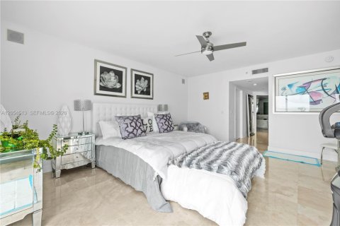 Condo in Miami, Florida, 2 bedrooms № 2172069 - photo 24
