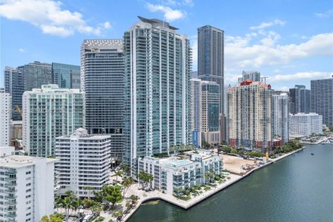 Condo in Miami, Florida, 2 bedrooms № 2172069