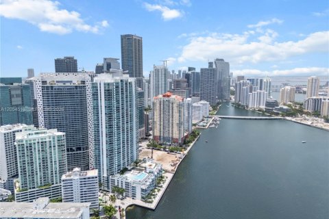 Condo in Miami, Florida, 2 bedrooms № 2172069 - photo 13
