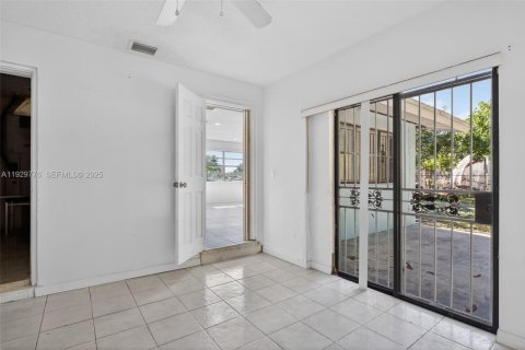 Villa ou maison à vendre à Fort Lauderdale, Floride: 4 chambres, 134.06 m2 № 1988968 - photo 7