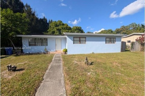 Villa ou maison à vendre à Fort Lauderdale, Floride: 4 chambres, 134.06 m2 № 1988968 - photo 1