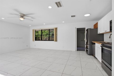 Villa ou maison à vendre à Fort Lauderdale, Floride: 4 chambres, 134.06 m2 № 1988968 - photo 30